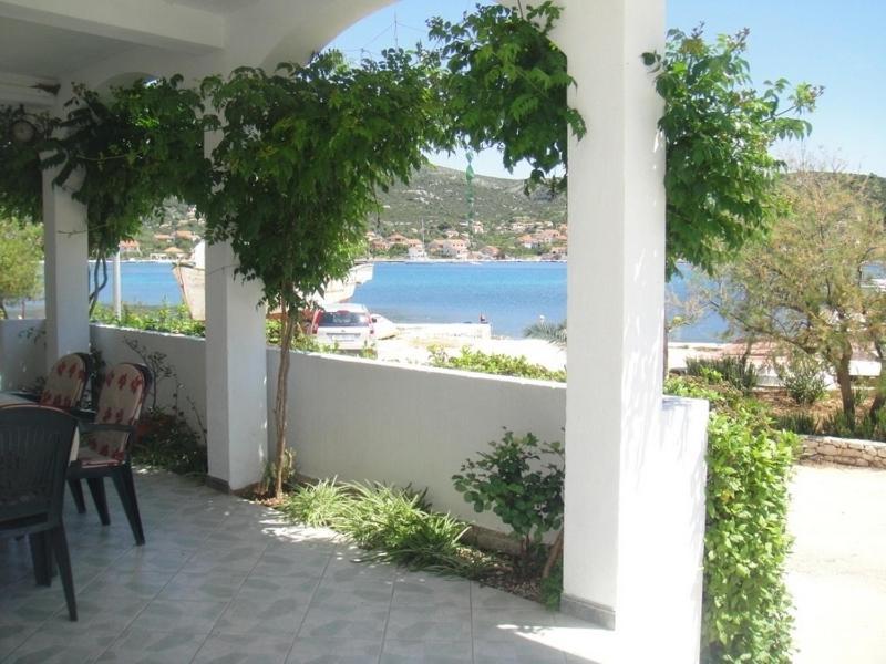 Apartments Ivan Orlic Vinišće المظهر الخارجي الصورة