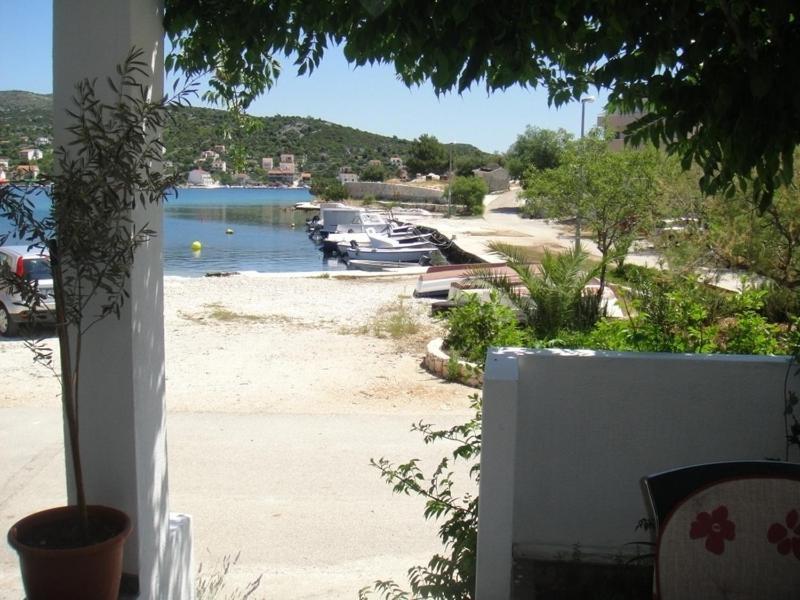 Apartments Ivan Orlic Vinišće المظهر الخارجي الصورة